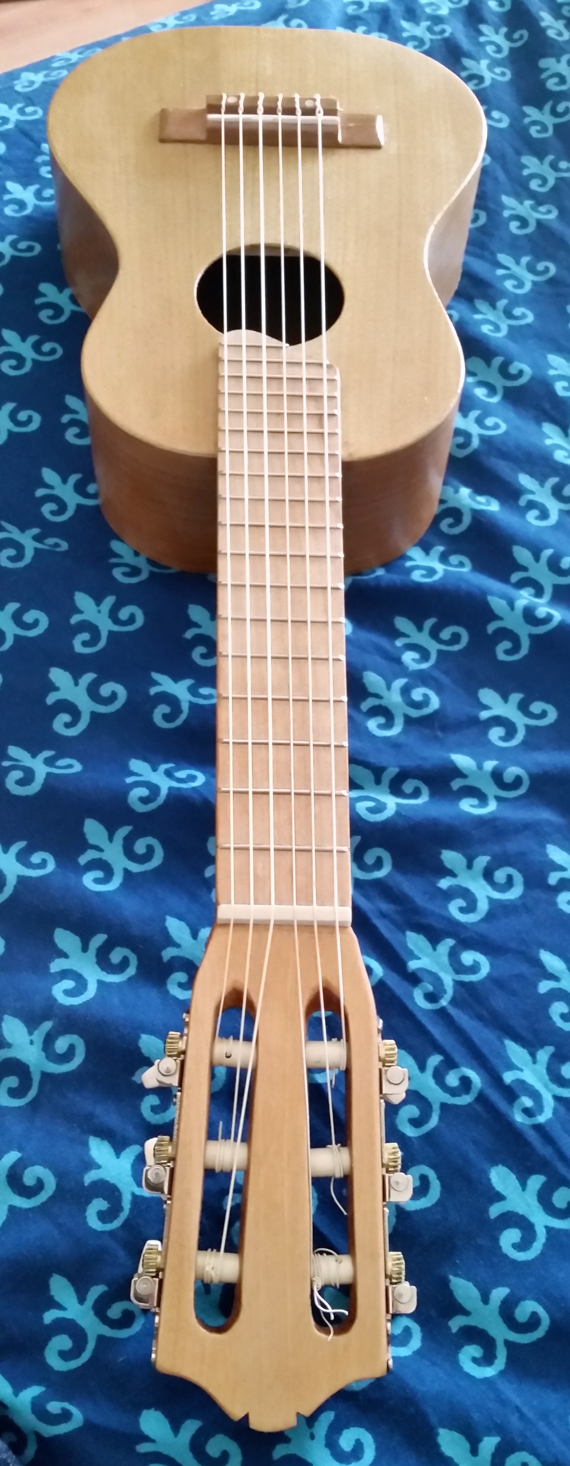 Guitalele - foto 2
